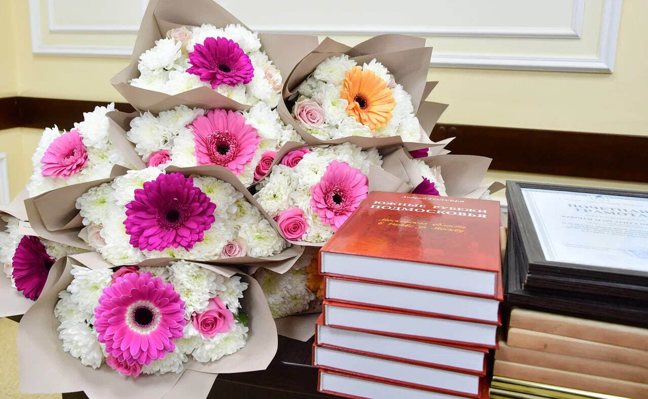 Ступинских журналистов, представителей школьных и молодежных медиацентров поздравили с профессиональным праздником - Днём российской печати Ступинских журналистов, представителей школьных и молодежных медиацентров поздравили с профессиональным праздником - Днём российской печати