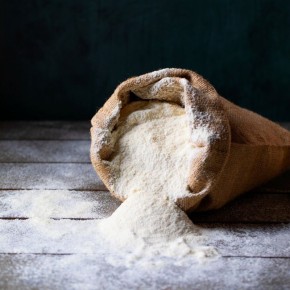 Не дайте жучкам шанса: простые секреты для хранения муки