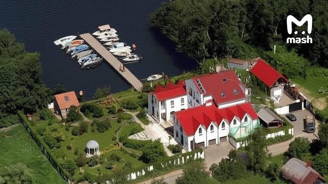 Личный пирс Аллы Пугачёвой в подмосковном Солнечногорске обязали снести в ближайший месяц — из-за того, что он построен с минимум пятью нарушениями Личный пирс Аллы Пугачёвой в подмосковном Солнечногорске обязали снести в ближайший месяц — из-за того, что он построен с минимум пятью нарушениями