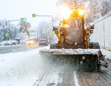 Более 1,7 тысячи коммунальщиков и свыше 360 единиц техники готовы к новому циклону в Красногорске