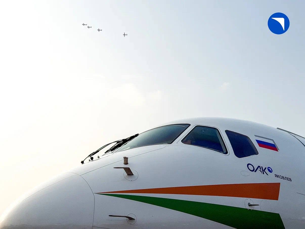 Индия встречает премьеры российского авиастроения Индия встречает премьеры российского авиастроения