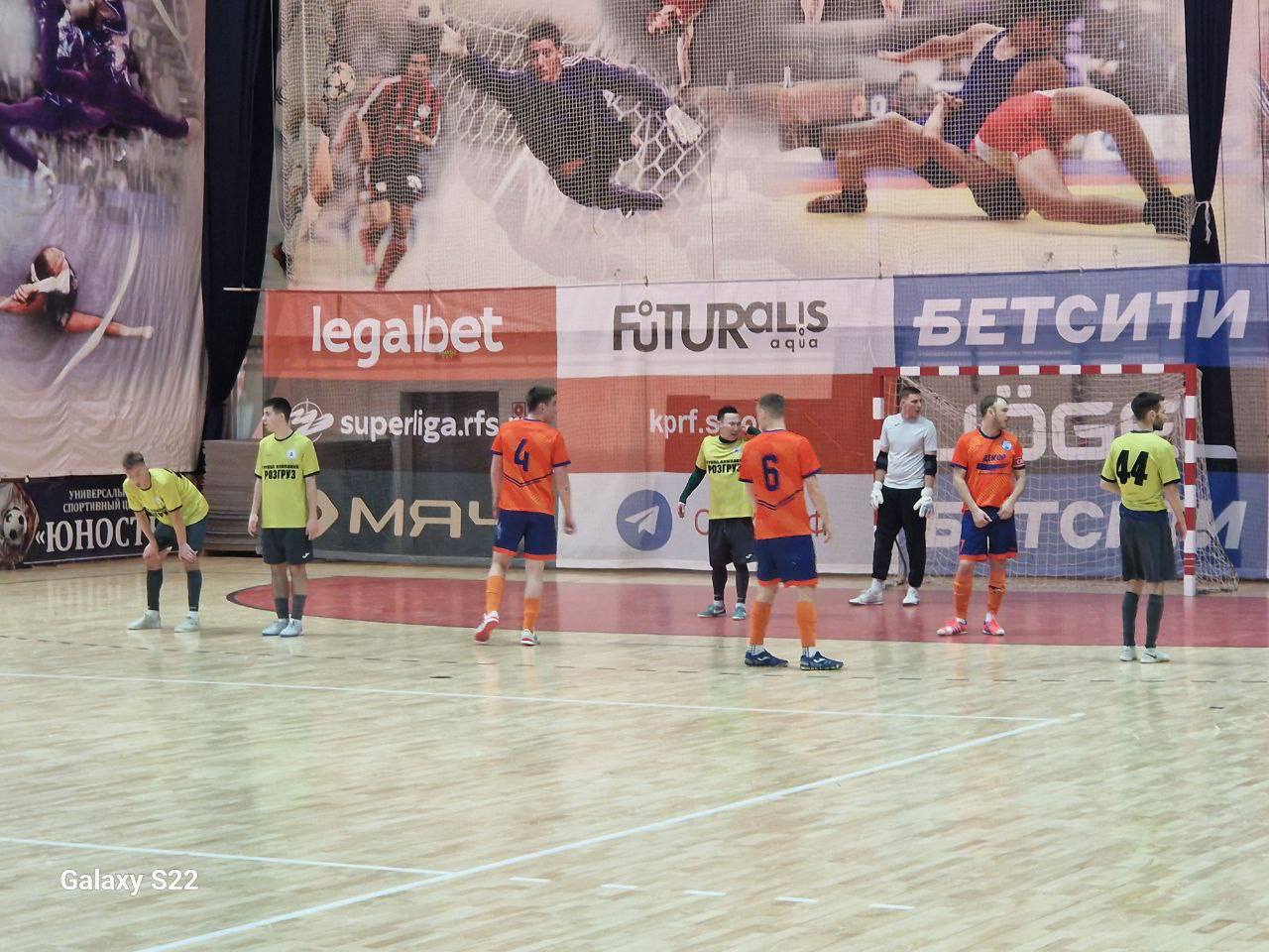 В Подольске продолжаются матчи по футзалу В Подольске продолжаются матчи по футзалу