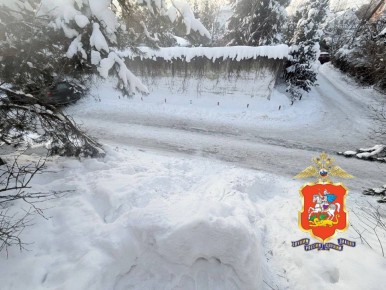 Подмосковные полицейские разбираются в обстоятельствах ДТП в г.о. Красногорск, в котором погиб несовершеннолетний