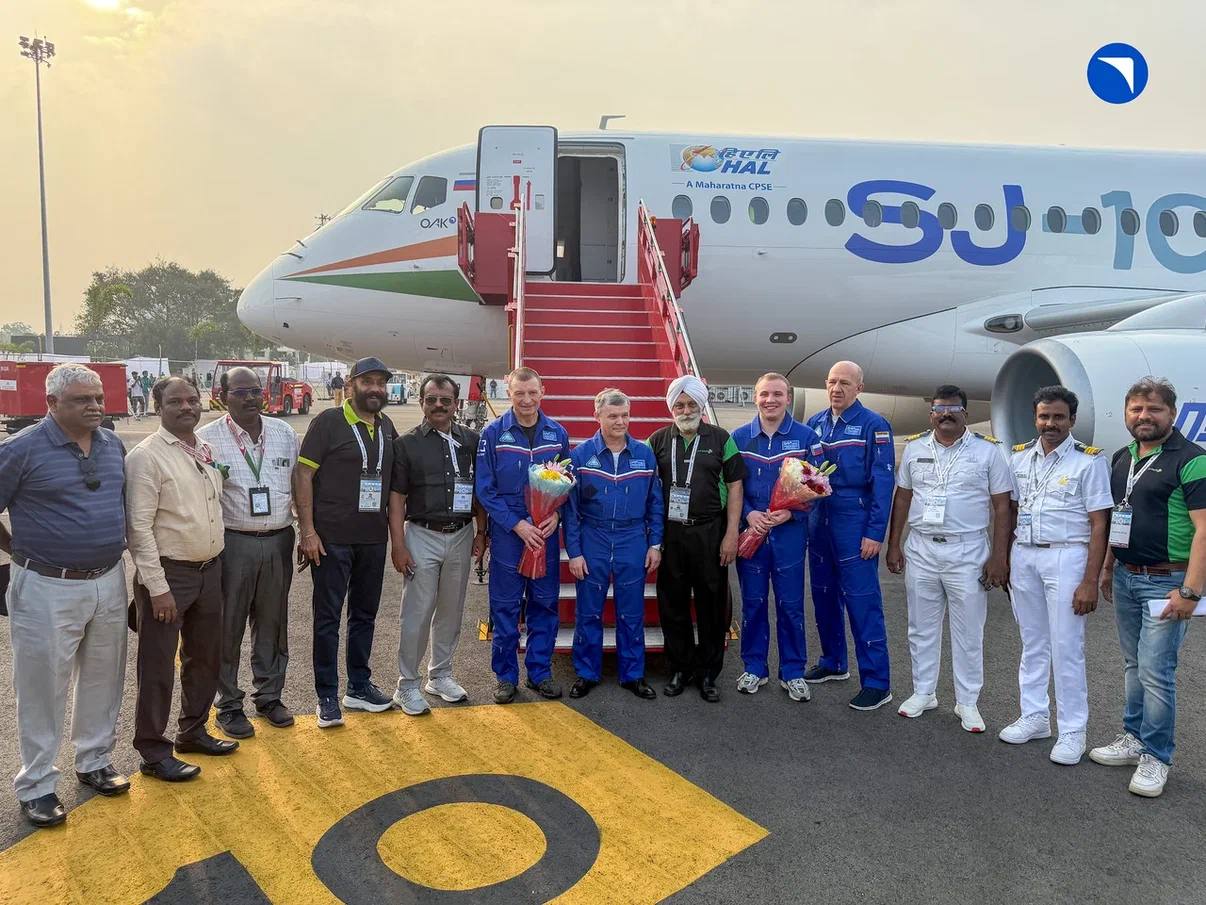 Индия встречает премьеры российского авиастроения Индия встречает премьеры российского авиастроения