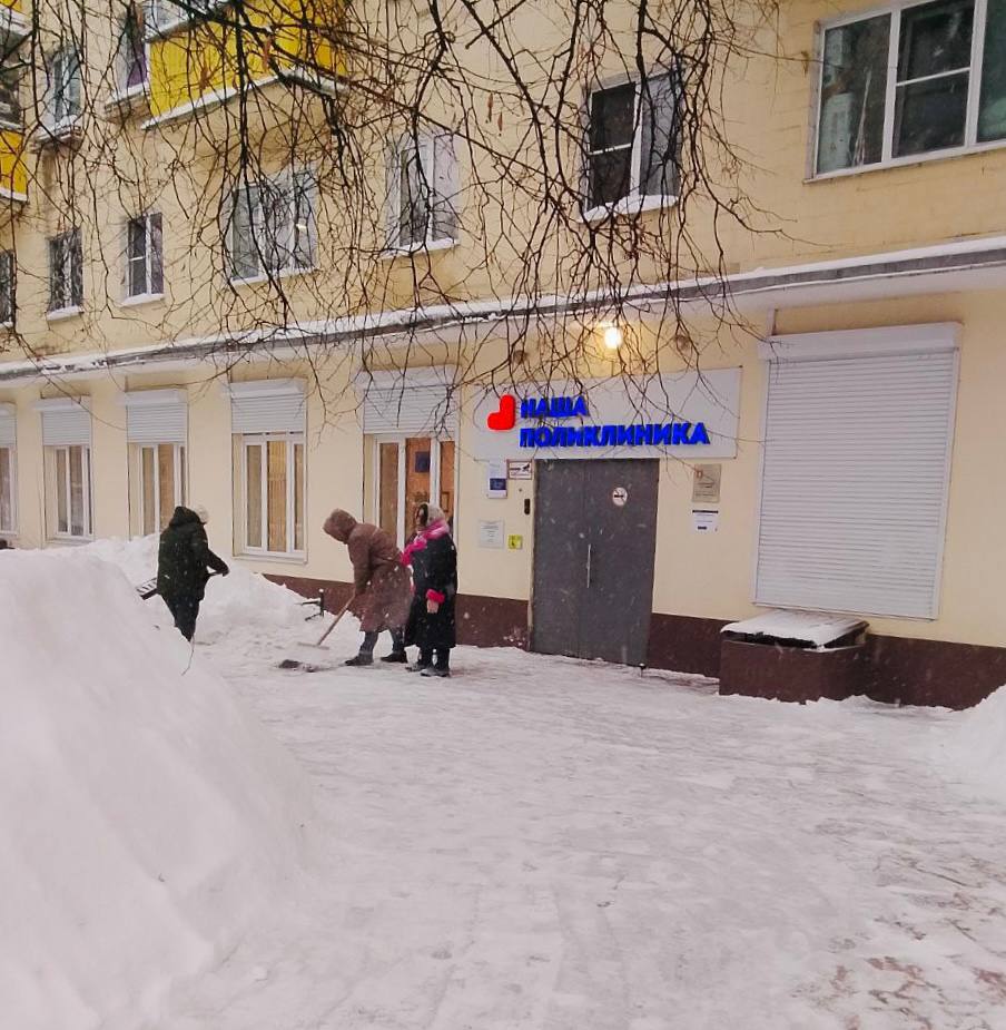 В Химках устраняют последствия снегопада В Химках устраняют последствия снегопада