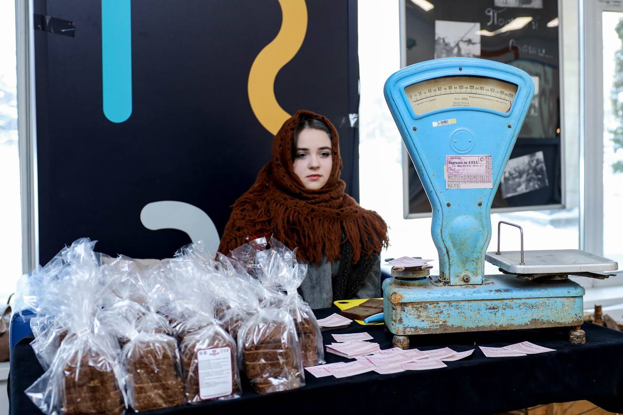 Юлия Купецкая: Непокоренный Ленинград, мы помним подвиг твой! Юлия Купецкая: Непокоренный Ленинград, мы помним подвиг твой!