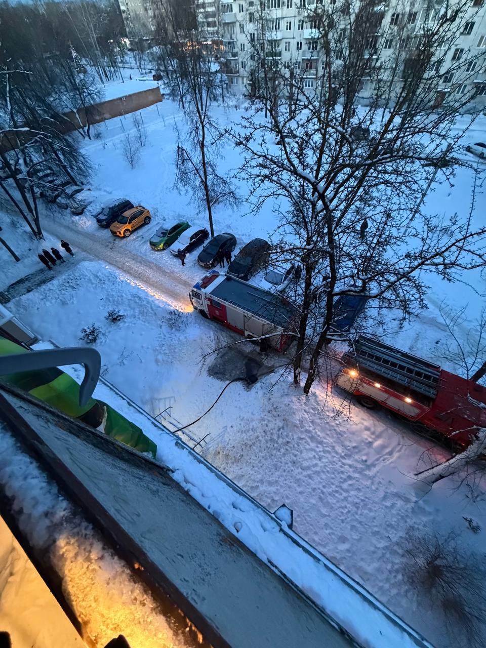 26 января 2026 года пожарно-спасательные подразделения Воскресенска прибыли на вызов к горящей квартире на 5-м этаже дома по ул. Спартака