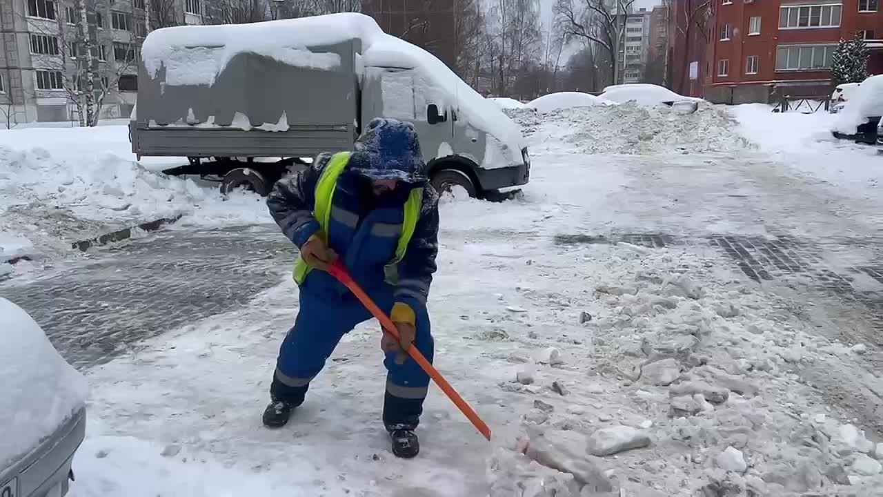 Дорожные и коммунальные службы Дмитровского округа перешли на круглосуточный режим работы