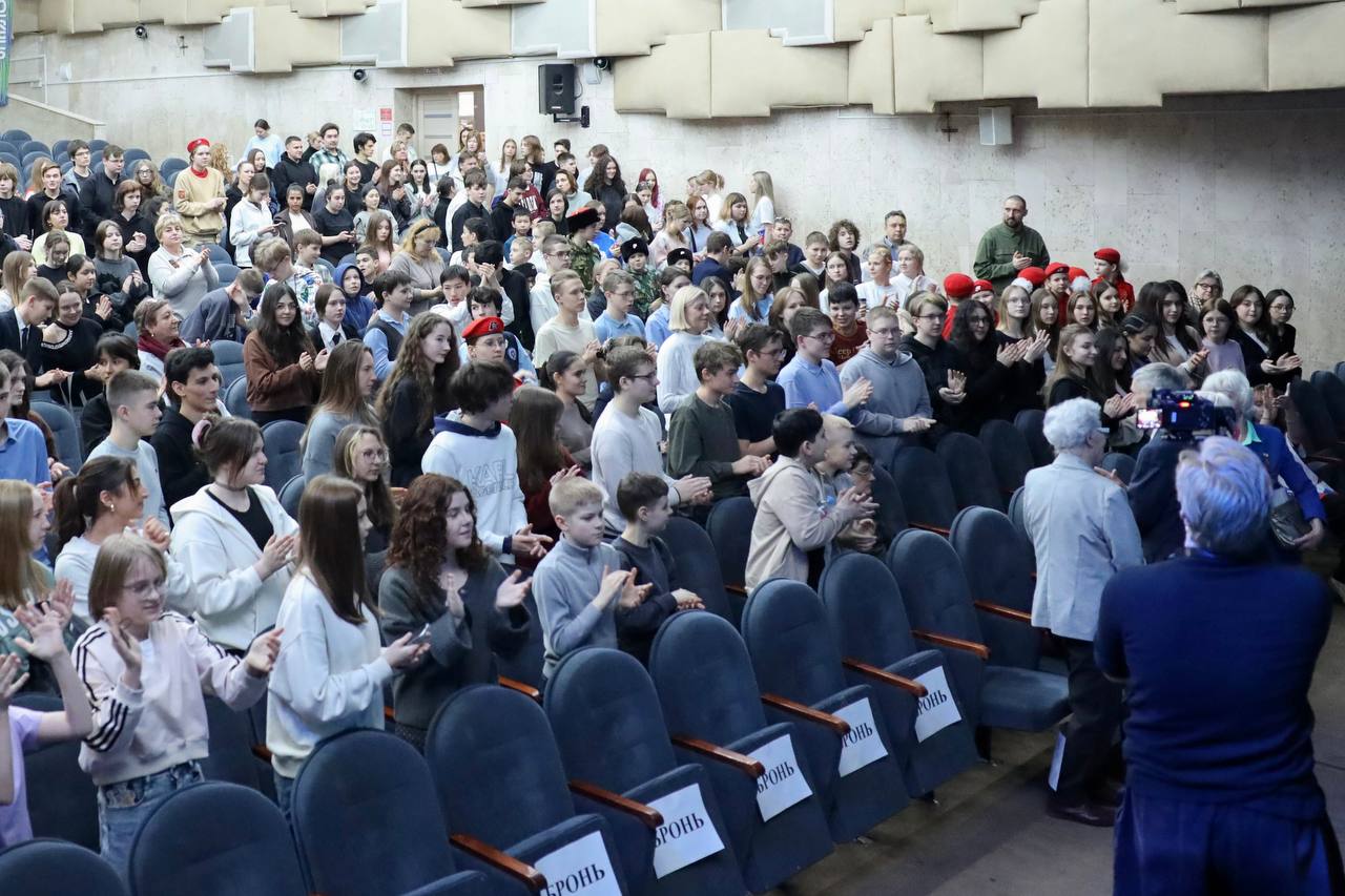 Юлия Купецкая: Непокоренный Ленинград, мы помним подвиг твой! Юлия Купецкая: Непокоренный Ленинград, мы помним подвиг твой!