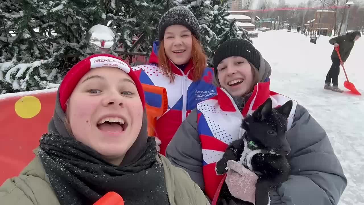 Реутов встретил снегопад во всеоружии: службы и волонтеры работают сообща