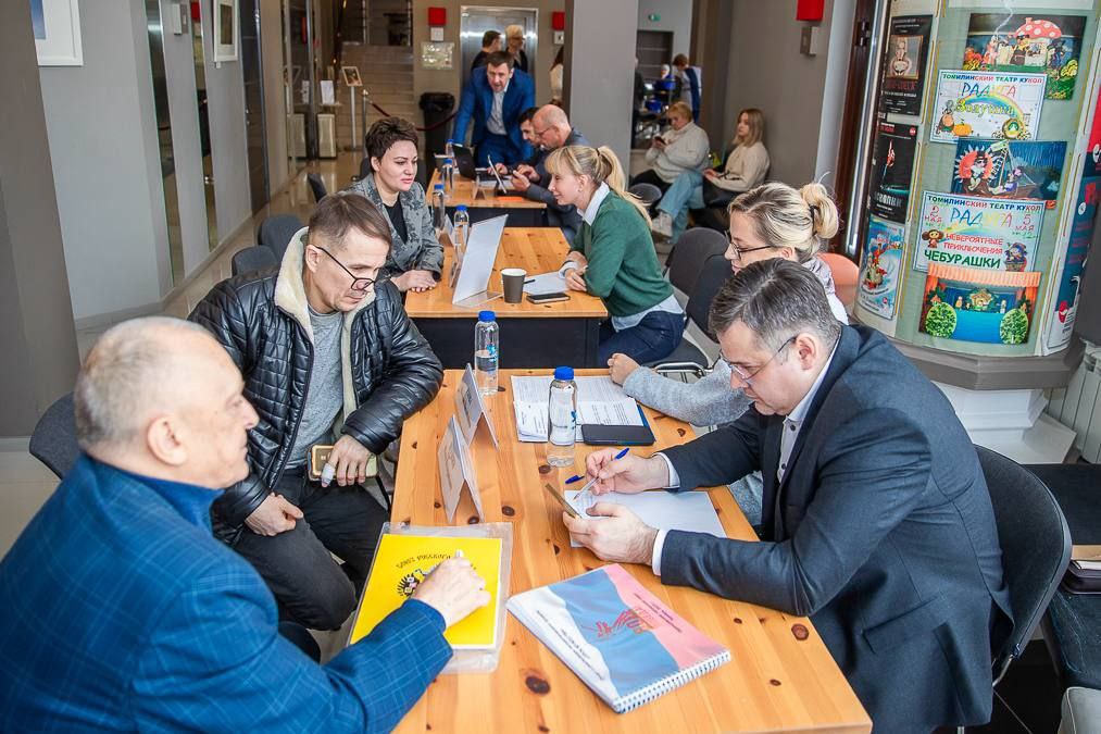 Андрей Иванов: Провёл личный приём «Выездной администрации» в Звенигороде — на площадке Культурного центра имени Любови Орловой Андрей Иванов: Провёл личный приём «Выездной администрации» в Звенигороде — на площадке Культурного центра имени Любови Орловой