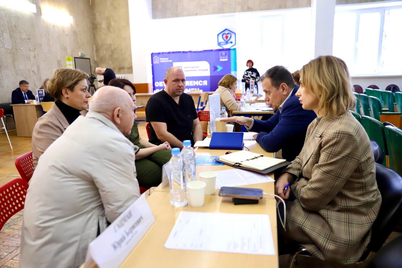 Константин Михальков: Сегодня мы провели выездную администрацию в Солнечногорской больнице вместе с главврачом и депутатом «Единой России» Ларисой Борисовой Константин Михальков: Сегодня мы провели выездную администрацию в Солнечногорской больнице вместе с главврачом и депутатом «Единой России» Ларисой Борисовой