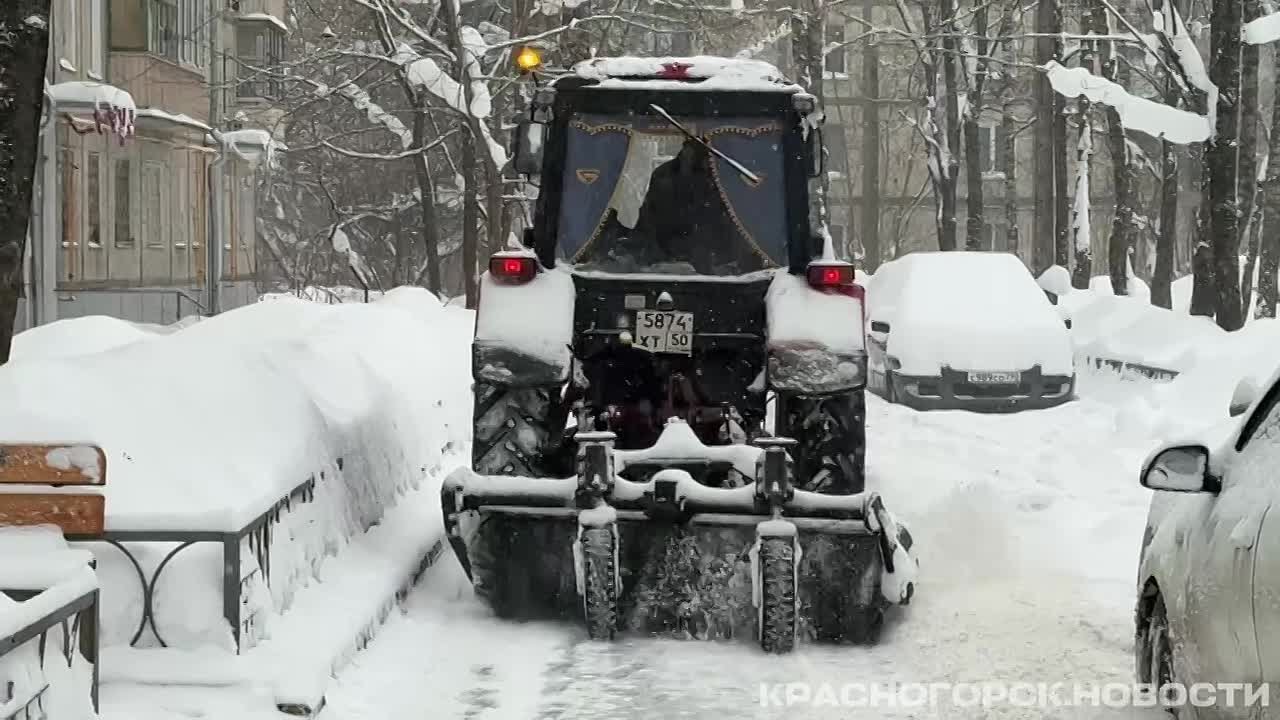 Работы по ликвидации последствий снегопада в Красногорске ведутся в полном соответствии с графиком уборки