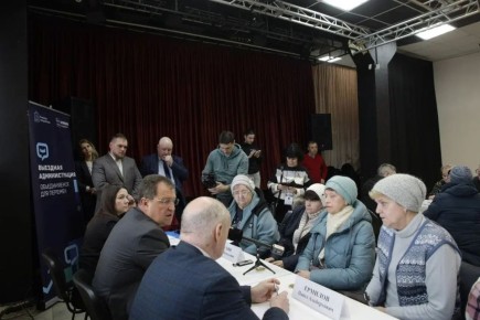 На выездной встрече с жителями посёлка имени Воровского глава Богородского округа Игорь Сухин и представители администрации обсудили ключевые вопросы местного значения