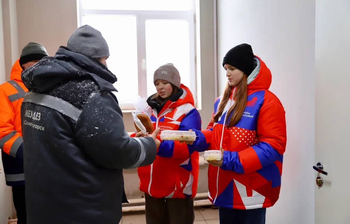 Константин Михальков: С гордостью наблюдаю, как на помощь коммунальщикам приходят сотни добрых рук Константин Михальков: С гордостью наблюдаю, как на помощь коммунальщикам приходят сотни добрых рук