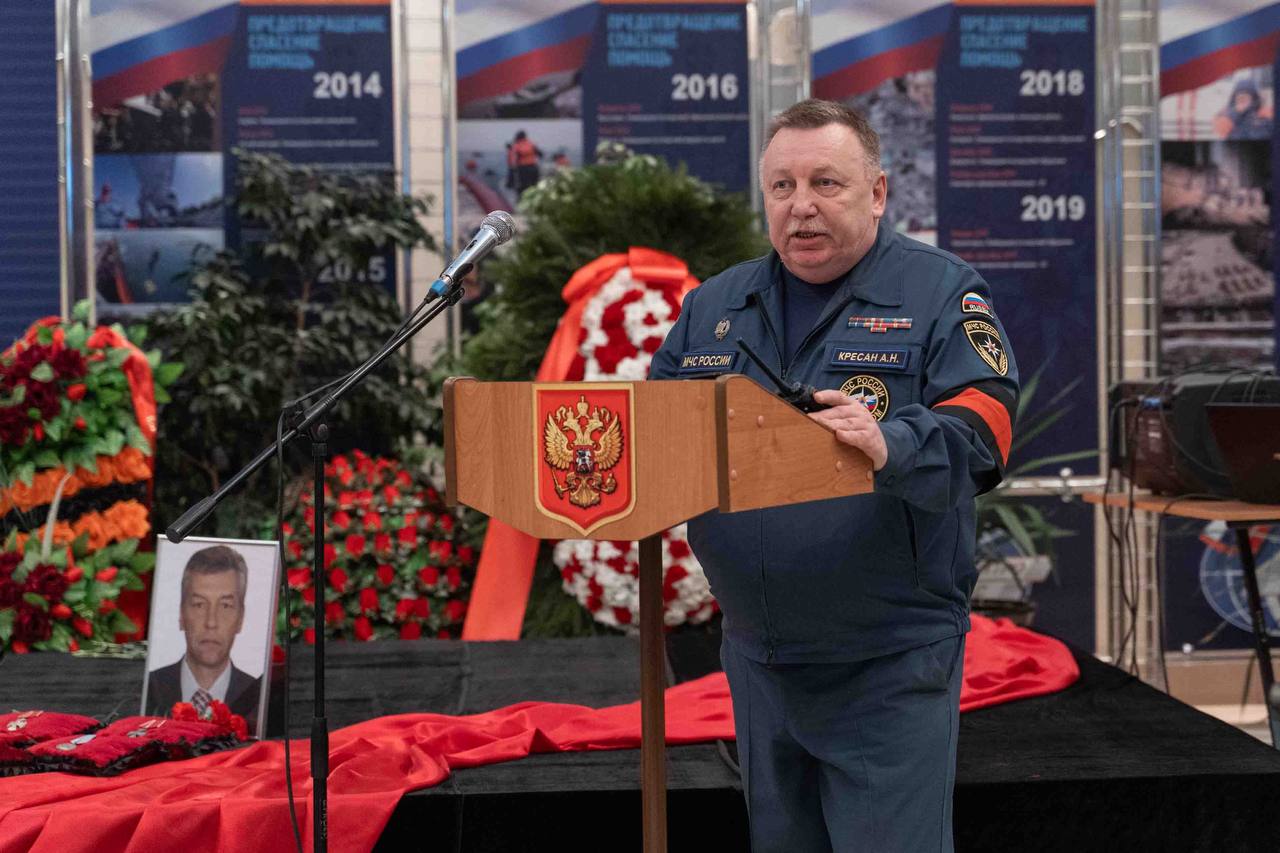 В Жуковском простились с заслуженным спасателем Российской Федерации, одним из основателей «Центроспаса» МЧС России Андреем Данатовичем Легошиным В Жуковском простились с заслуженным спасателем Российской Федерации, одним из основателей «Центроспаса» МЧС России Андреем Данатовичем Легошиным