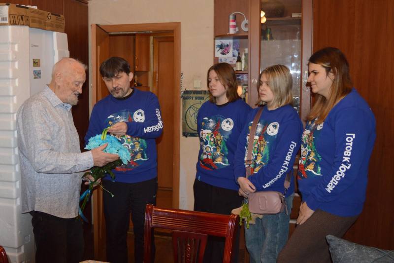 27 января, в памятный день годовщины освобождения Ленинграда, активисты местного отделения Всероссийского общественного движения «Волонтёры Победы» города Белоозёрский г. о. Воскресенск посетили Владимира Фёдоровича...
