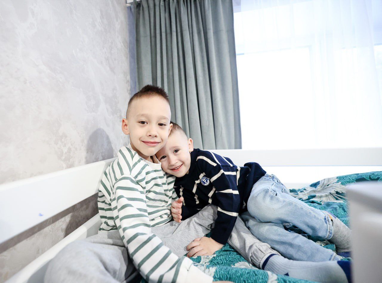 Дмитрий Волков: Навестил семью нашего Героя – Станислава, который, исполнив свой долг в зоне спецоперации, сегодня продолжает дело ратного служения Родине уже в Красногорском военкомате Дмитрий Волков: Навестил семью нашего Героя – Станислава, который, исполнив свой долг в зоне спецоперации, сегодня продолжает дело ратного служения Родине уже в Красногорском военкомате