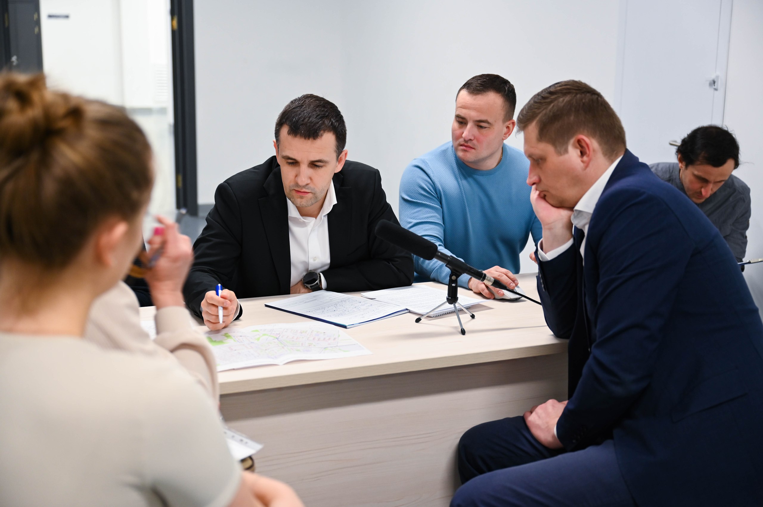 На территории образовательного центра «Старт» имени К.Д. Ушинского в Мисайлово прошла традиционная встреча с жителями в формате «выездной администрации» На территории образовательного центра «Старт» имени К.Д. Ушинского в Мисайлово прошла традиционная встреча с жителями в формате «выездной администрации»