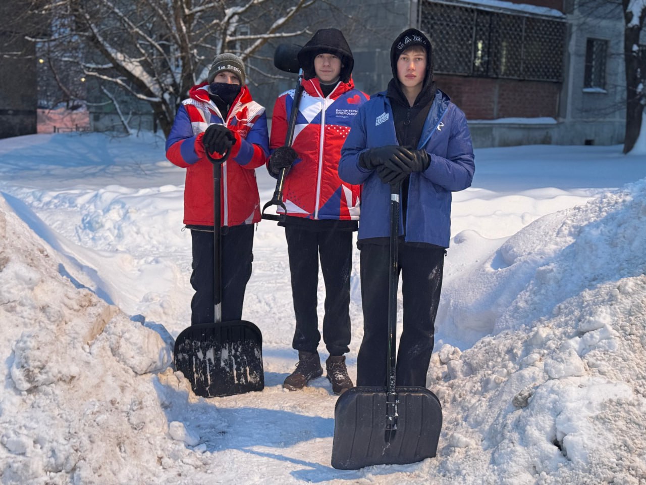 Вместе мы сила!. В период сложных погодных условий очень важно сохранять сплоченность и отзывчивость