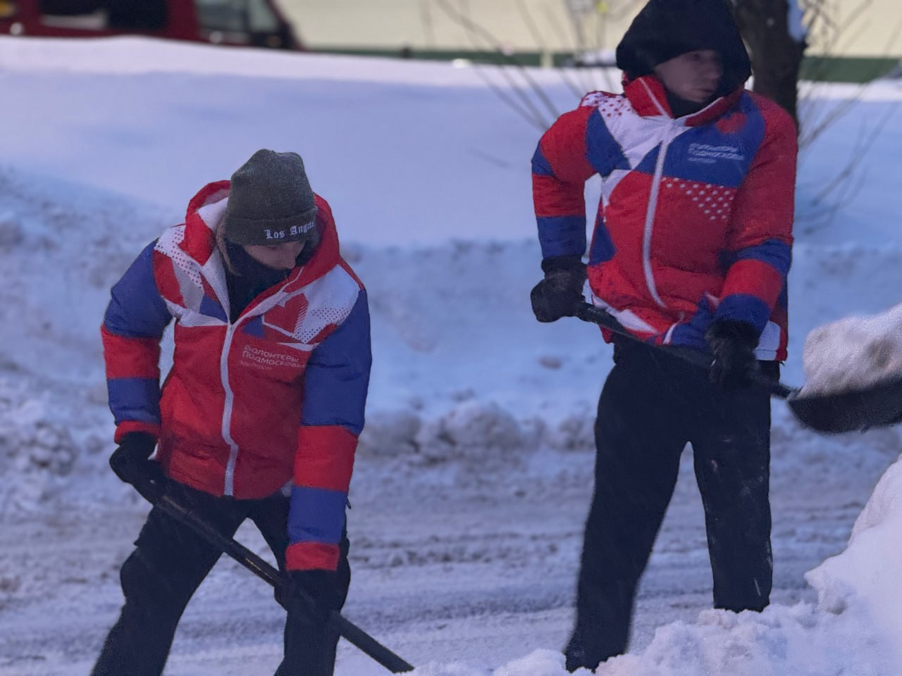 Вместе мы сила!. В период сложных погодных условий очень важно сохранять сплоченность и отзывчивость Вместе мы сила!. В период сложных погодных условий очень важно сохранять сплоченность и отзывчивость
