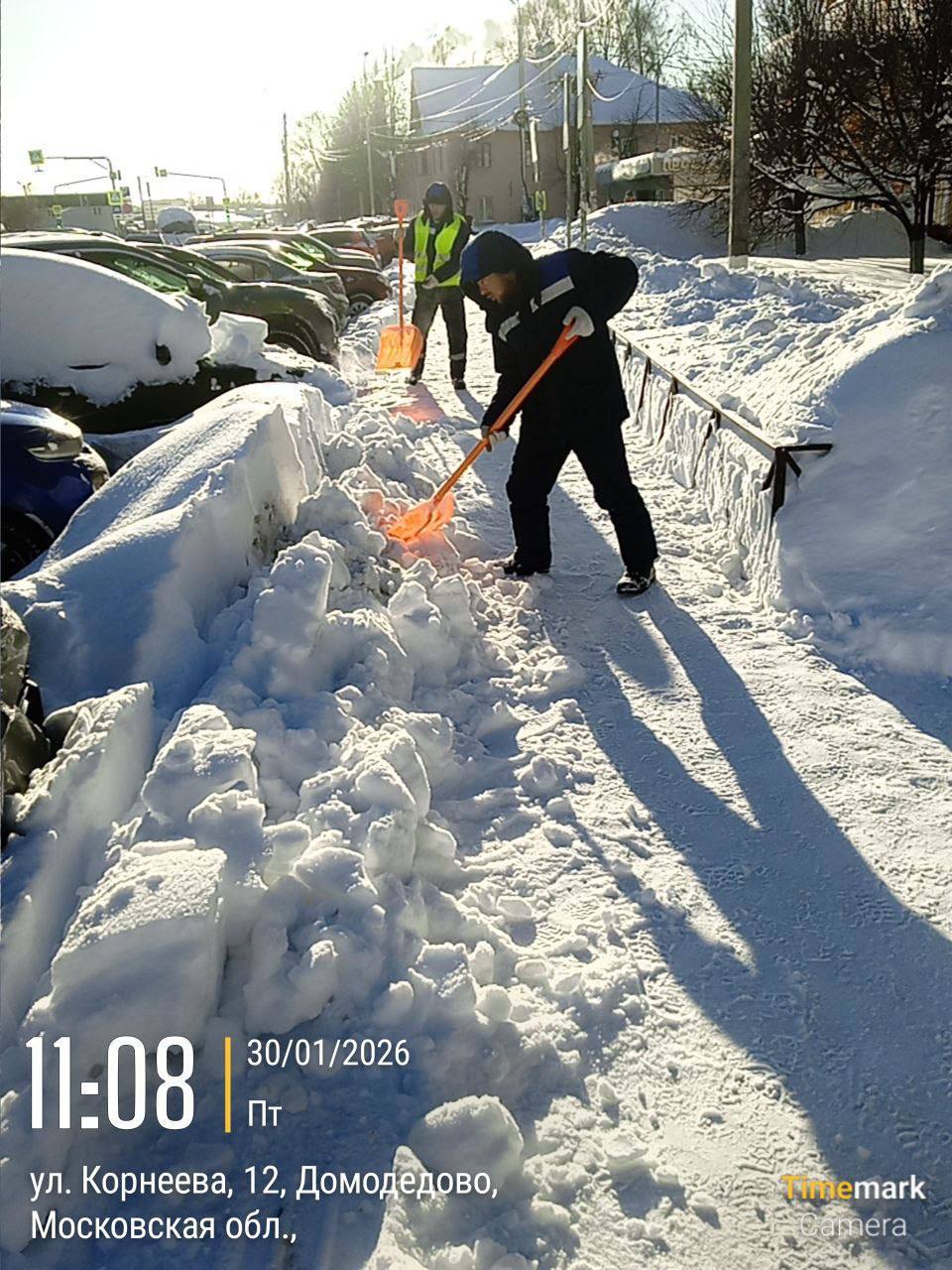 Снегопады завершились, но уборка снега продолжается до полной ликвидации последствий непогоды Снегопады завершились, но уборка снега продолжается до полной ликвидации последствий непогоды