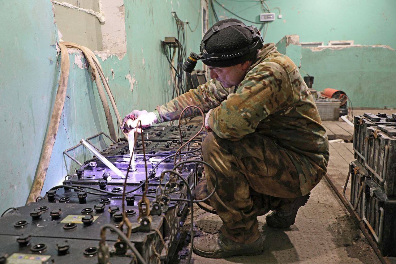 Тыловая служба в ремонтной роте на территории ЛНР Тыловая служба в ремонтной роте на территории ЛНР