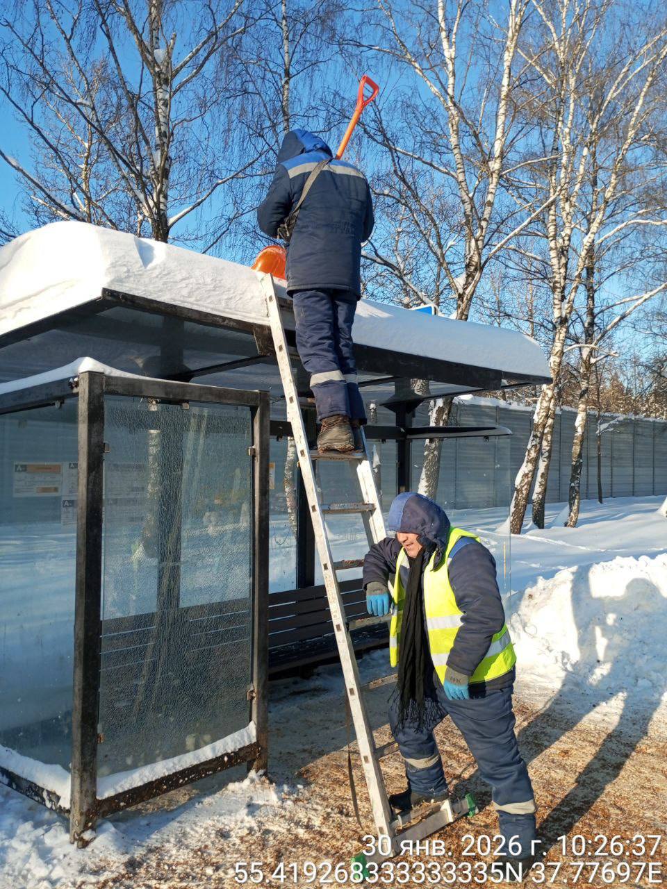 Снегопады завершились, но уборка снега продолжается до полной ликвидации последствий непогоды Снегопады завершились, но уборка снега продолжается до полной ликвидации последствий непогоды