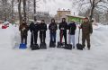 Студенты Сергиево-Посадского колледжа помогают в ликвидации последствий снегопада на территориях детских садов