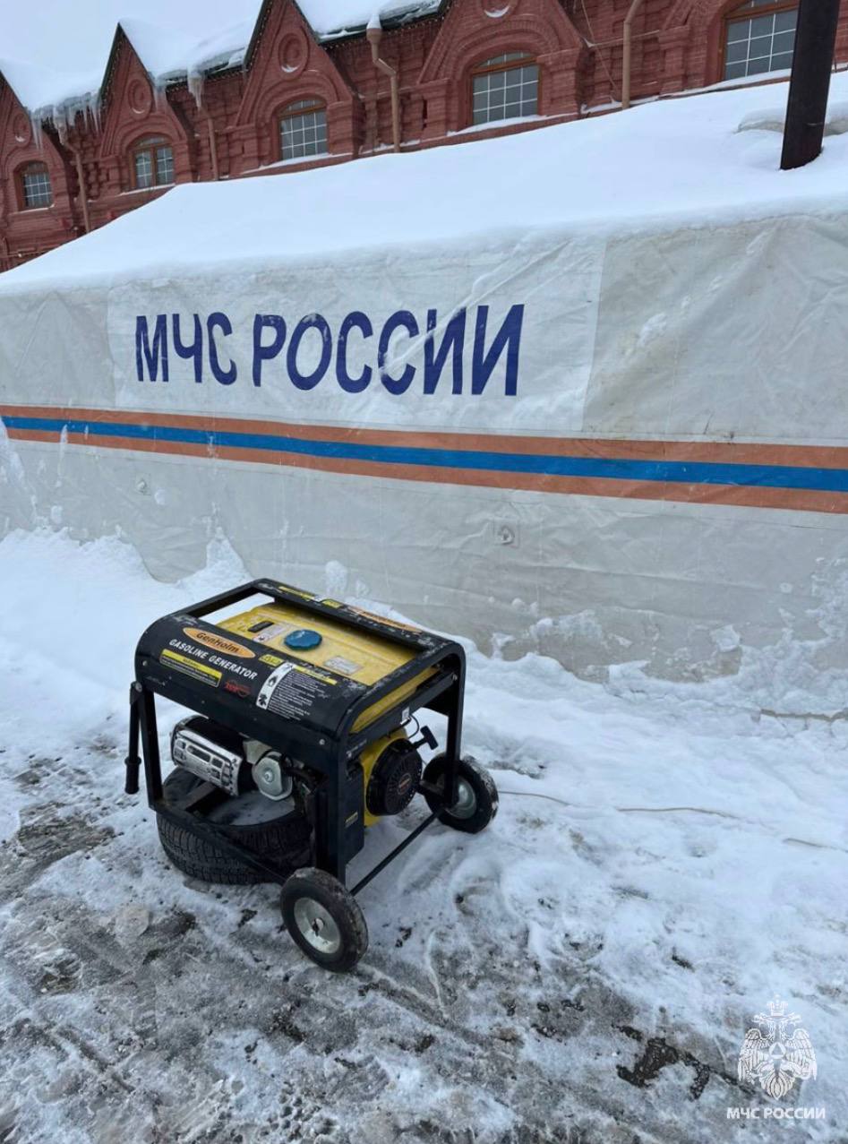 Спасатели Подмосковья установили пункты обогрева для коммунальных служб Спасатели Подмосковья установили пункты обогрева для коммунальных служб