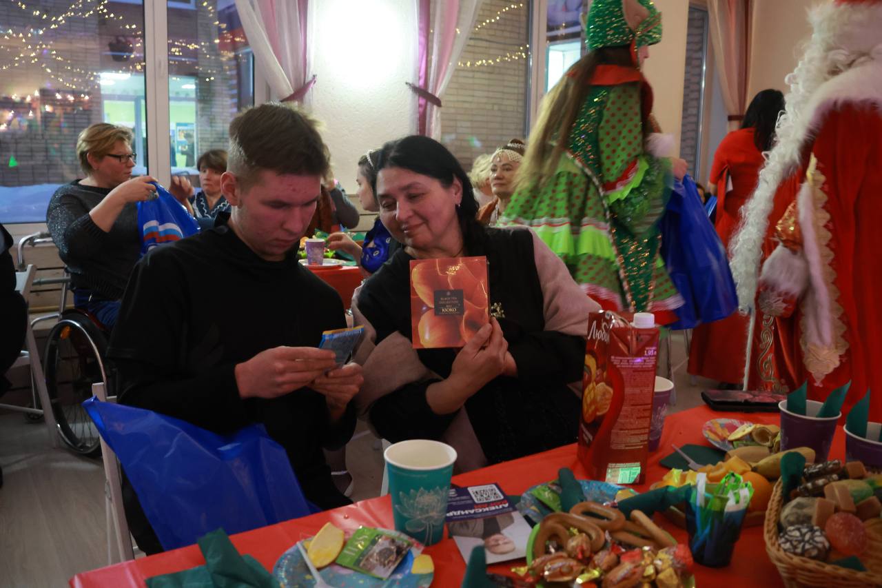 В Протвино прошёл юбилейный, десятый по счёту зимний праздник для людей с ограниченными возможностями здоровья в рамках партийного проекта Единой России «Единая страна - доступная среда» В Протвино прошёл юбилейный, десятый по счёту зимний праздник для людей с ограниченными возможностями здоровья в рамках партийного проекта Единой России «Единая страна - доступная среда»