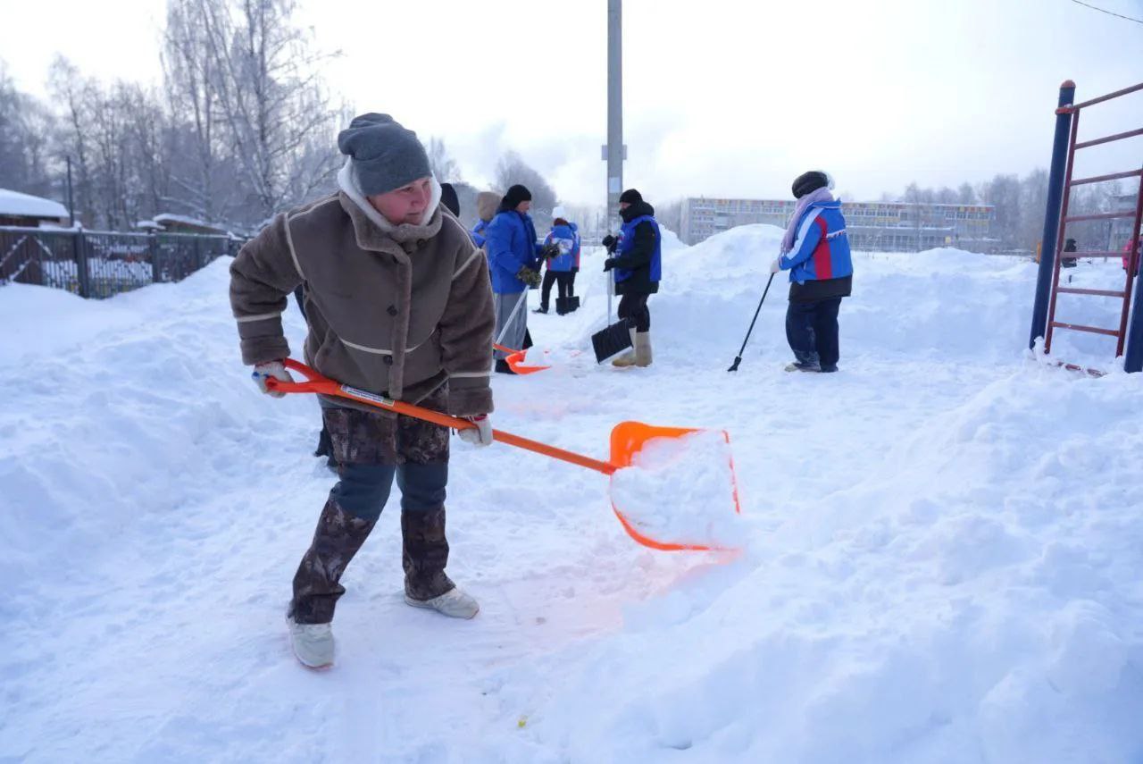 В Сергиевом Посаде прошел масштабный субботник по инициативе партии «Единая Россия» В Сергиевом Посаде прошел масштабный субботник по инициативе партии «Единая Россия»