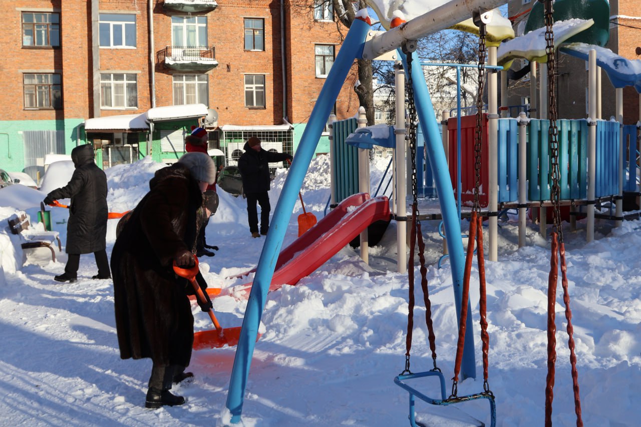 Сергей Мужальских: Сегодня в нашем округе по инициативе Единой России проводим субботник по ликвидации последствий обильного снегопада Сергей Мужальских: Сегодня в нашем округе по инициативе Единой России проводим субботник по ликвидации последствий обильного снегопада