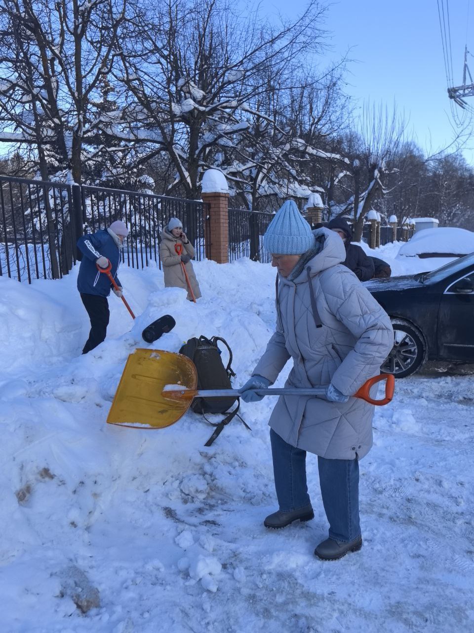 Морозное утро не остановило наших коллег и партийцев! Морозное утро не остановило наших коллег и партийцев!