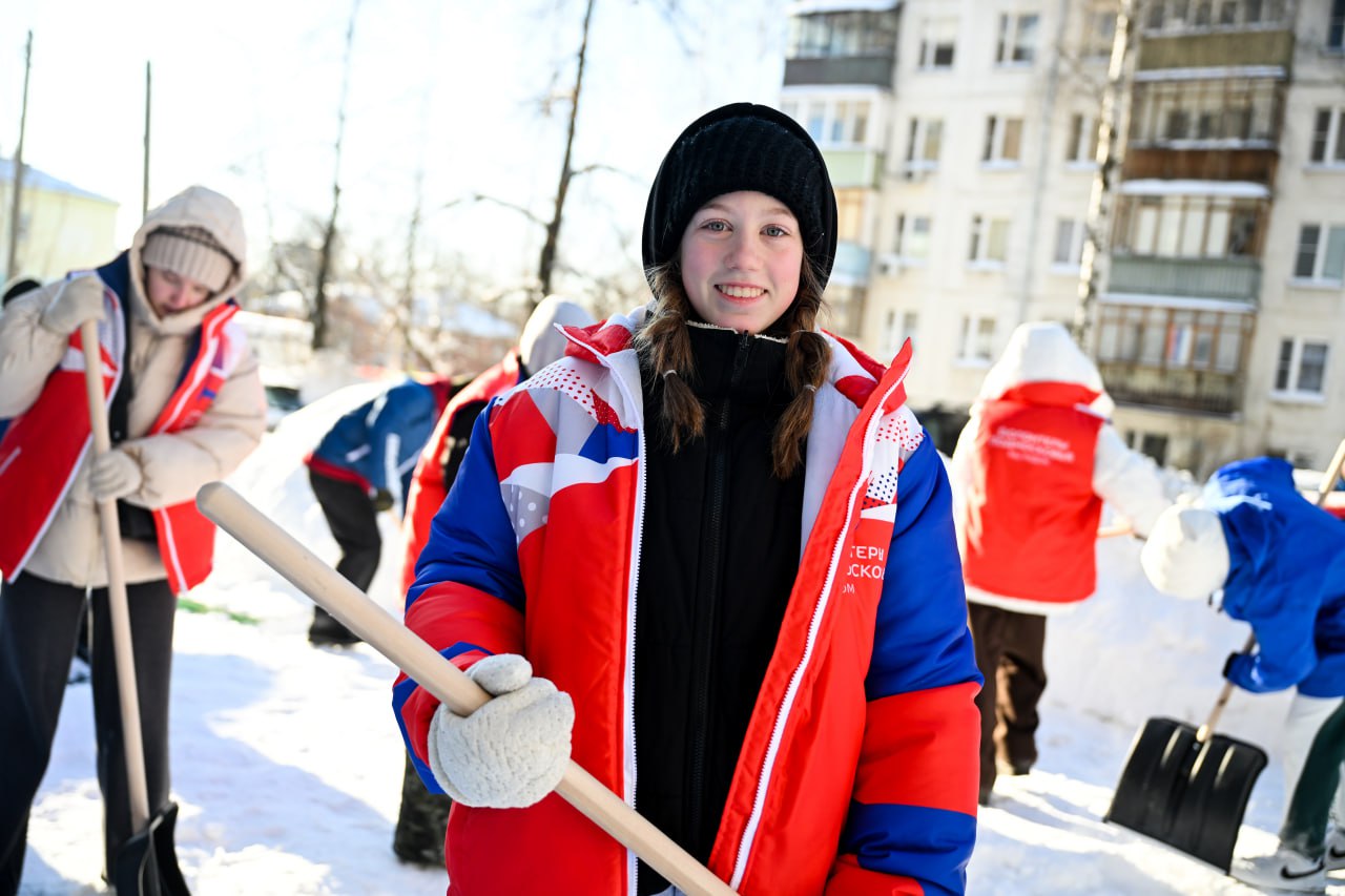 Владимир Волков: Масштабный снежный субботник состоялся сегодня в Люберцах по инициативе партии «Единая Россия» Владимир Волков: Масштабный снежный субботник состоялся сегодня в Люберцах по инициативе партии «Единая Россия»