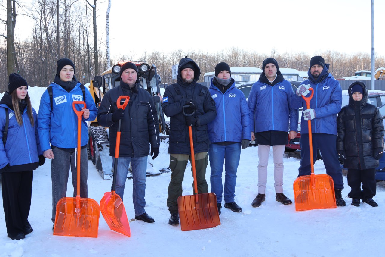 Сергей Мужальских: Сегодня в нашем округе по инициативе Единой России проводим субботник по ликвидации последствий обильного снегопада Сергей Мужальских: Сегодня в нашем округе по инициативе Единой России проводим субботник по ликвидации последствий обильного снегопада