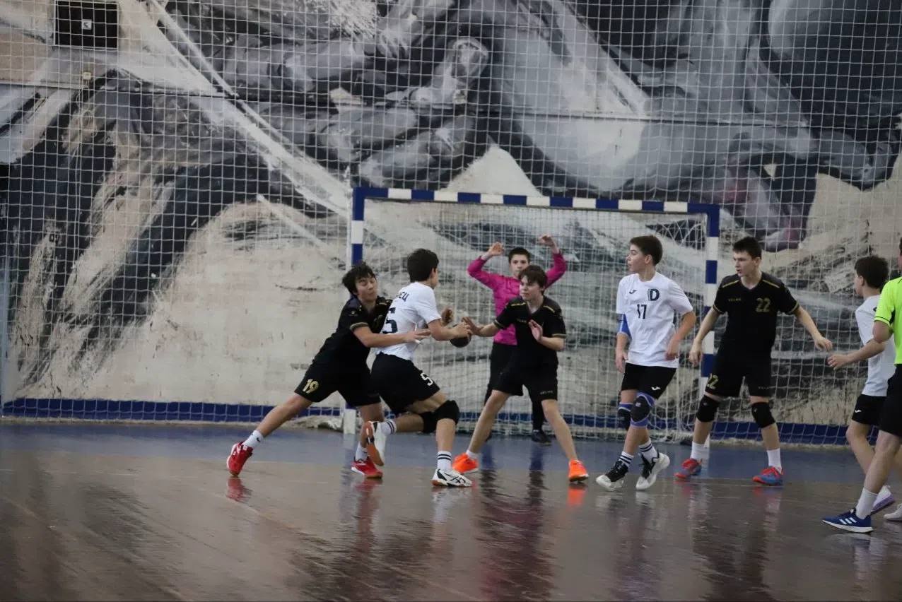 Сборная Московской области с участием спортсменов из Протвино выиграла полуфинал Всероссийских соревнований по гандболу Сборная Московской области с участием спортсменов из Протвино выиграла полуфинал Всероссийских соревнований по гандболу