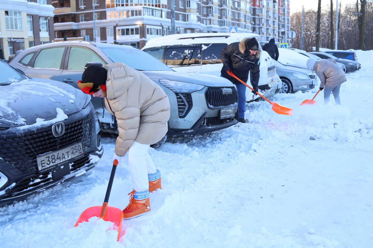 Сергей Мужальских: Сегодня в нашем округе по инициативе Единой России проводим субботник по ликвидации последствий обильного снегопада Сергей Мужальских: Сегодня в нашем округе по инициативе Единой России проводим субботник по ликвидации последствий обильного снегопада