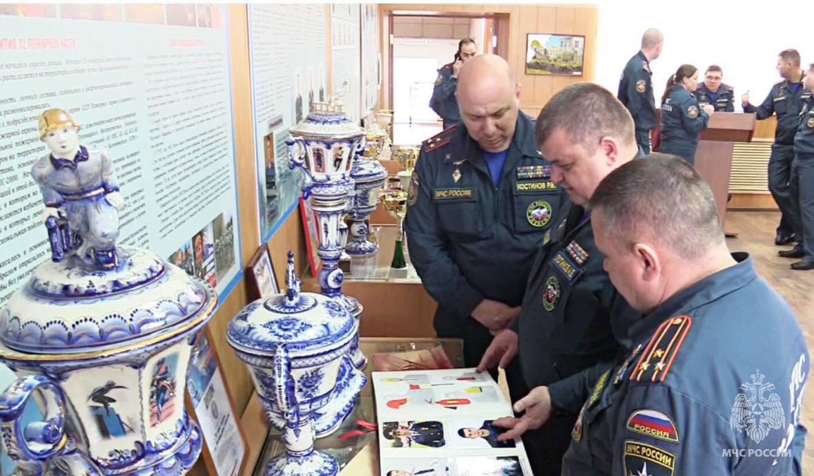 Заместитель начальника Главного управления Алексей Логинов встретился с пожарными Коломны Заместитель начальника Главного управления Алексей Логинов встретился с пожарными Коломны