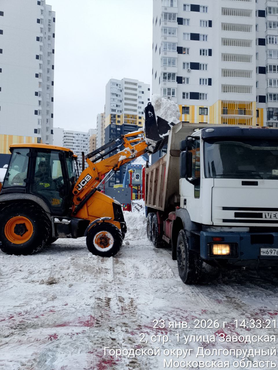 «День за днём»: коммунальные службы Долгопрудного продолжают освобождать город от снега «День за днём»: коммунальные службы Долгопрудного продолжают освобождать город от снега