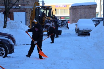 Сергей Мужальских: Сегодня в нашем округе по инициативе Единой России проводим субботник по ликвидации последствий обильного снегопада