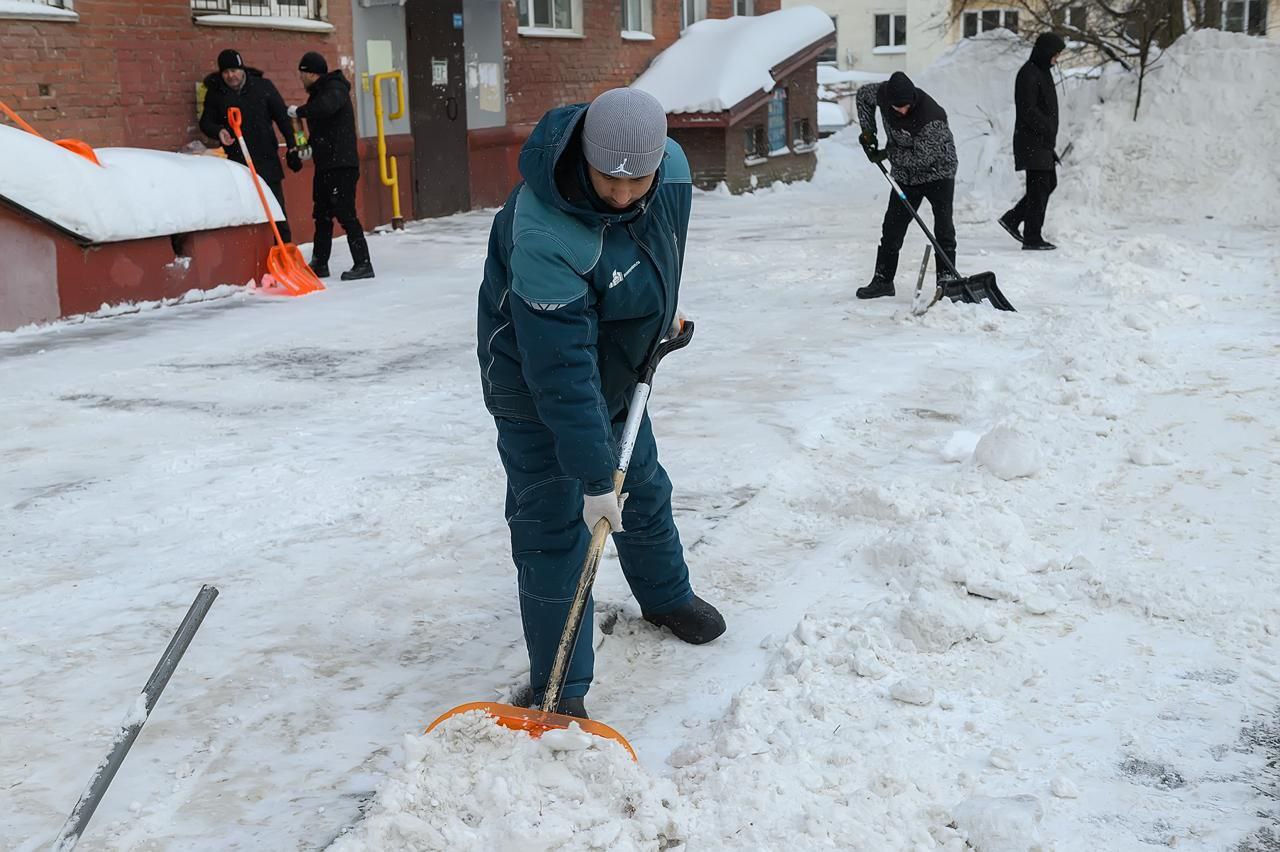 Григорий Артамонов: После мощных снегопадов наши коммунальные службы работают в условиях аномальных морозов Григорий Артамонов: После мощных снегопадов наши коммунальные службы работают в условиях аномальных морозов