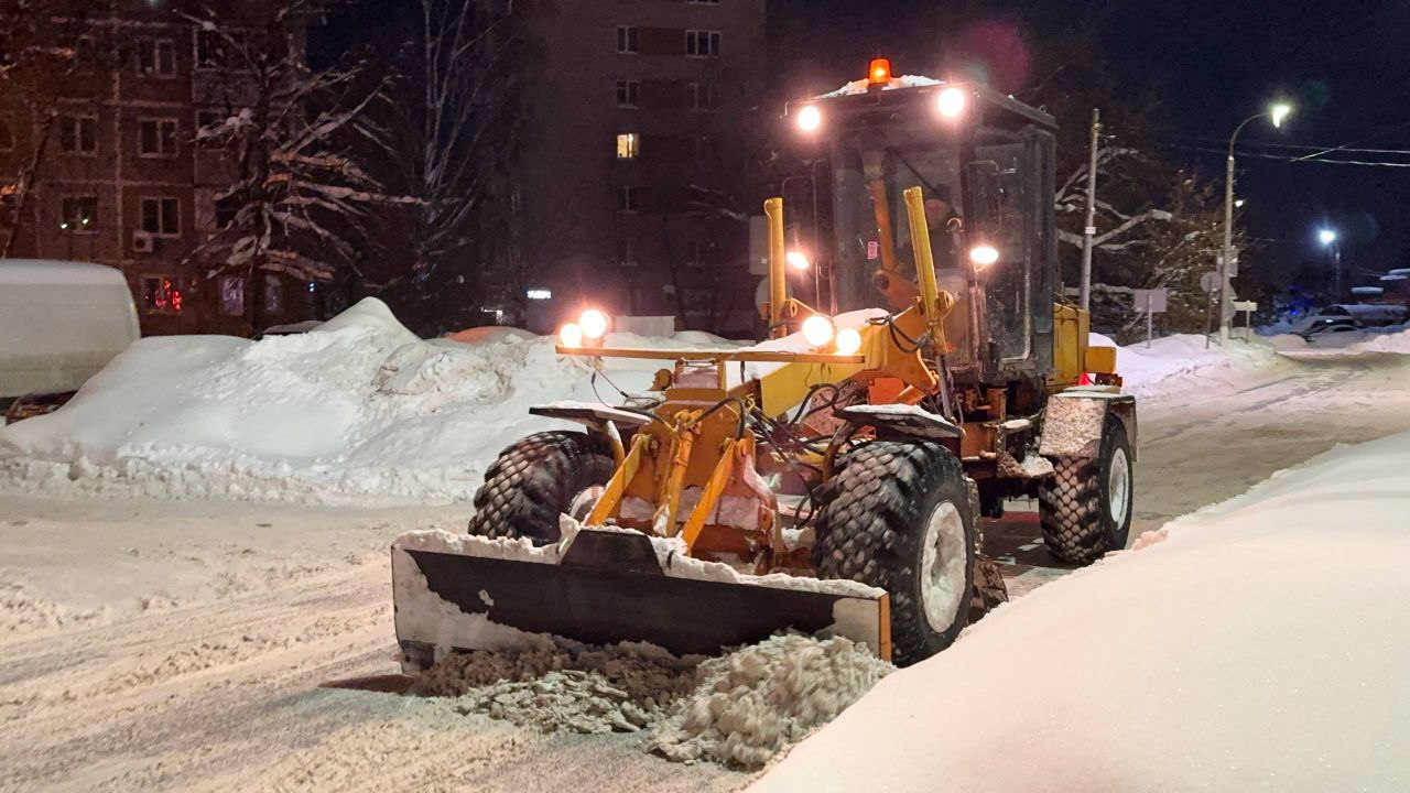 Григорий Артамонов: После мощных снегопадов наши коммунальные службы работают в условиях аномальных морозов Григорий Артамонов: После мощных снегопадов наши коммунальные службы работают в условиях аномальных морозов