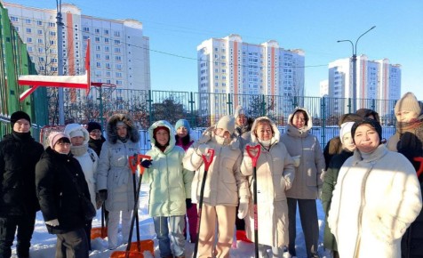 Сотрудники управляющих организаций Подольска вышли на масштабный двухдневный субботник