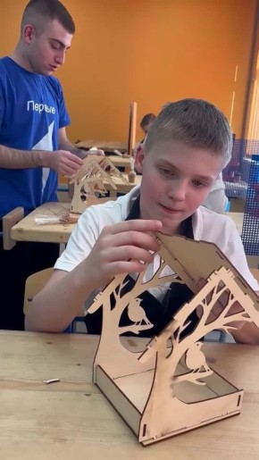 Школьники из Братовщины устроили праздник для пернатых