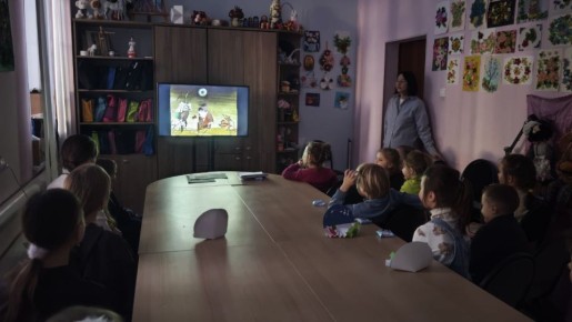 Наши новости. К 200-летию со дня рождения выдающего русского писателя М. Е. Салтыкова-Щедрина в ДК «Родник» м.о. Чехов был организован для детей показ мультфильмов по произведениям писателя