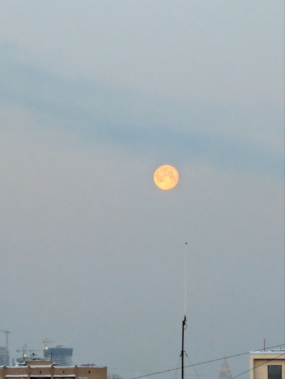 Сегодняшняя Луна была особенно красивой Сегодняшняя Луна была особенно красивой