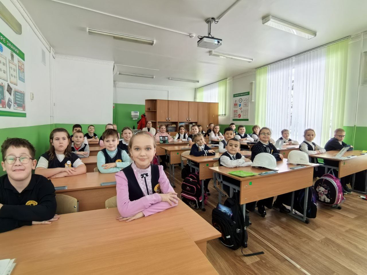 Энергетики «Россети Московский регион» провели в гимназии №5 урок по электробезопасности Энергетики «Россети Московский регион» провели в гимназии №5 урок по электробезопасности