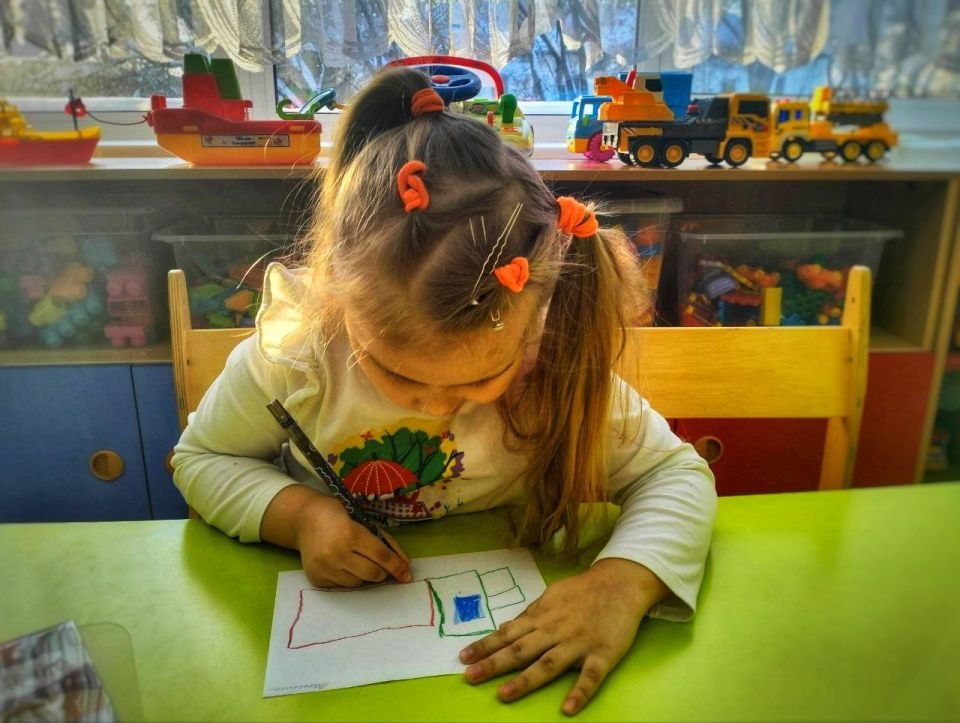 В рамках реализации проекта «Предшкола: стандарт детского сада» в дошкольном отделении гимназии №2 м.о. Чехов (здание 3, п. Васькино) на тематической неделе «Экпериментариум» - лексическая тема «Великие ученые и их...