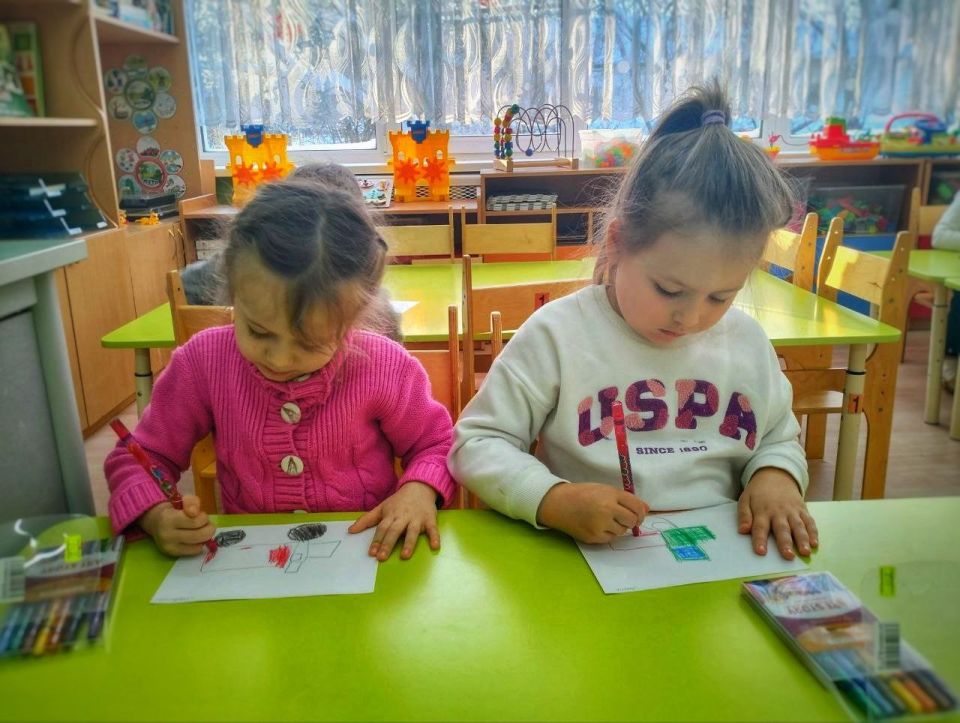 В рамках реализации проекта «Предшкола: стандарт детского сада» в дошкольном отделении гимназии №2 м.о. Чехов (здание 3, п. Васькино) на тематической неделе «Экпериментариум» - лексическая тема «Великие ученые и их... В рамках реализации проекта «Предшкола: стандарт детского сада» в дошкольном отделении гимназии №2 м.о. Чехов (здание 3, п. Васькино) на тематической неделе «Экпериментариум» - лексическая тема «Великие ученые и их...